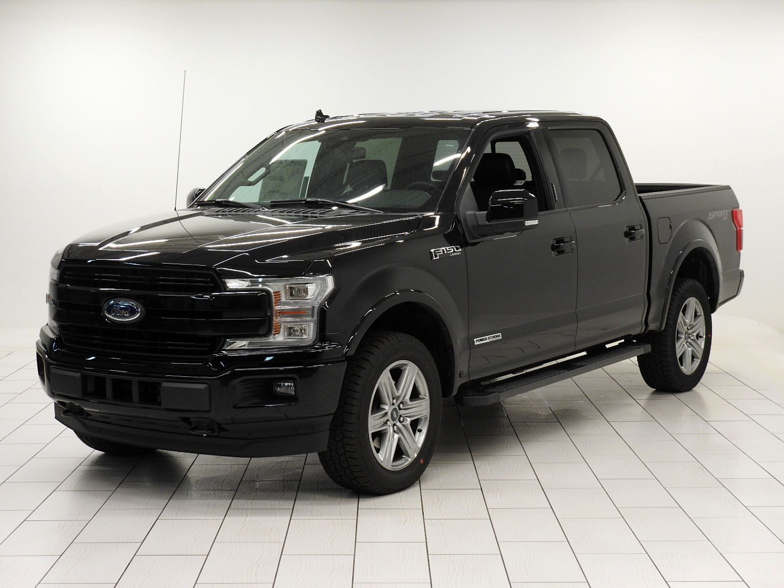 New 2018 Ford F-150 LARIAT Crew Cab Pickup in Mishawaka #JFD95206 ...